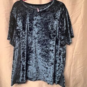 Massini Velvet Short Sleeve Top - Black